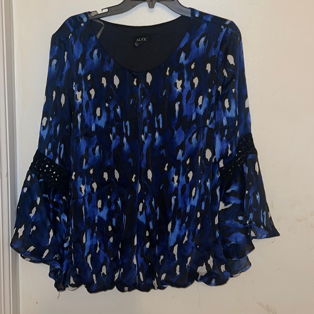 Woman’s blouse